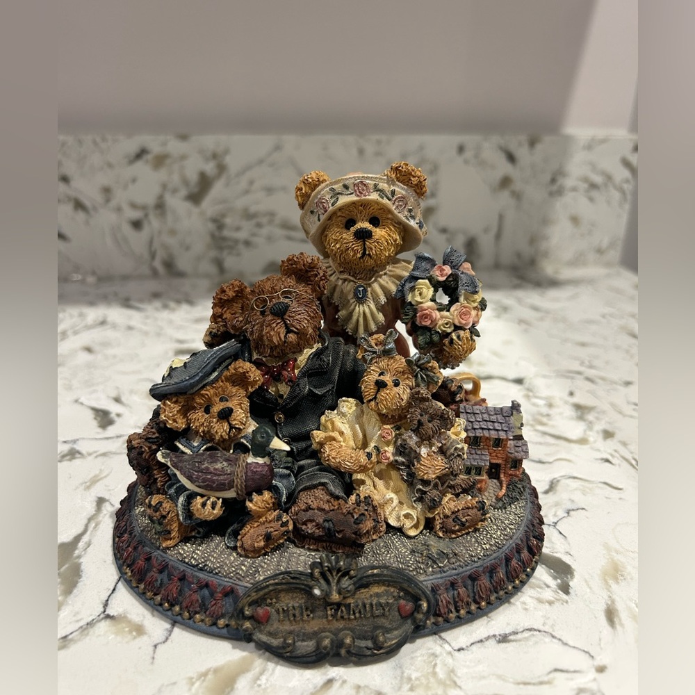 Boyds Bears Family Figurine - Brown and Cream